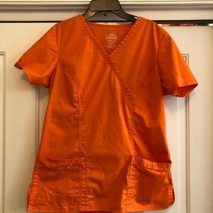 Cherokee Core Strecth Scrub Top